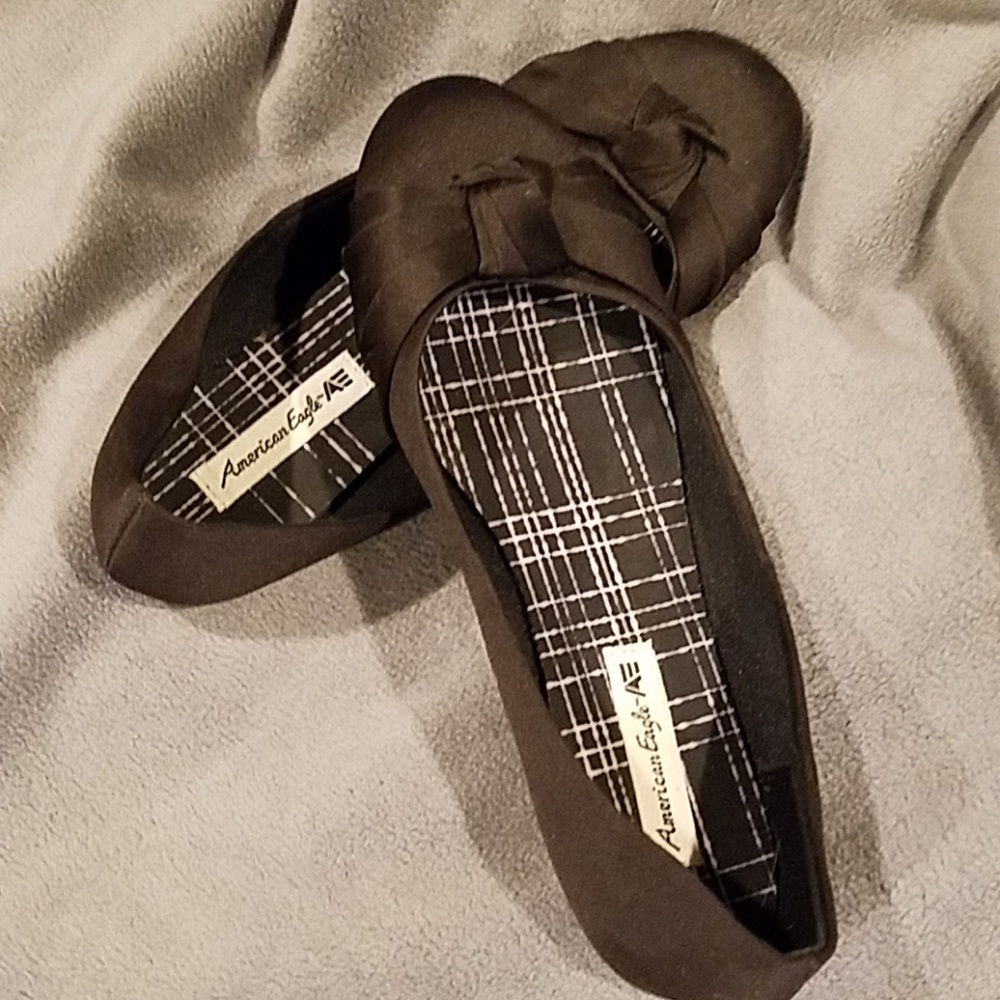 American Eagle ballet flats
